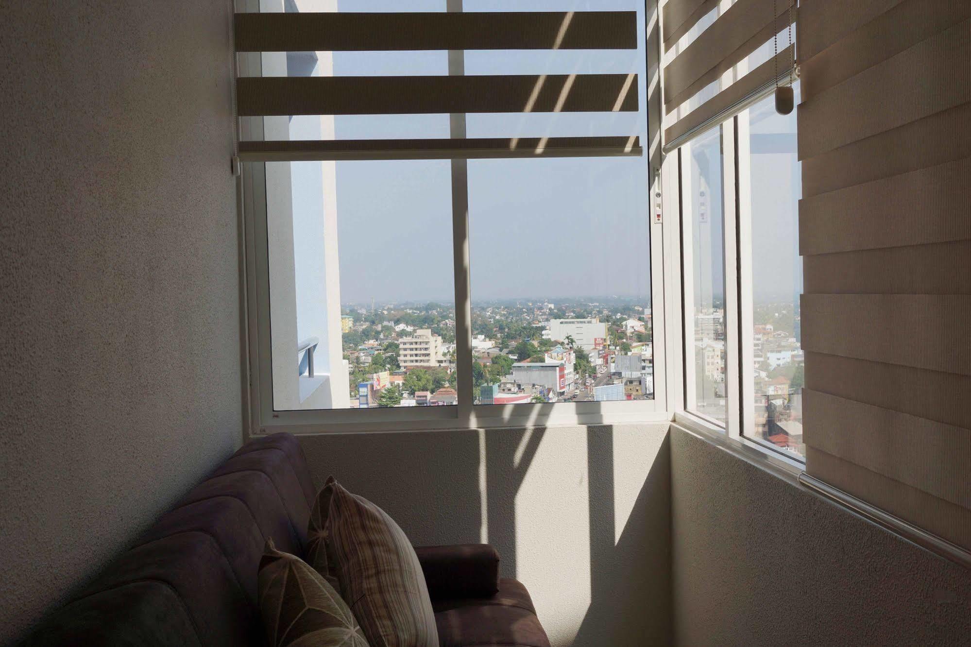 The Penthouse Above Sea Lejlighed Dehiwala-Mount Lavinia Eksteriør billede