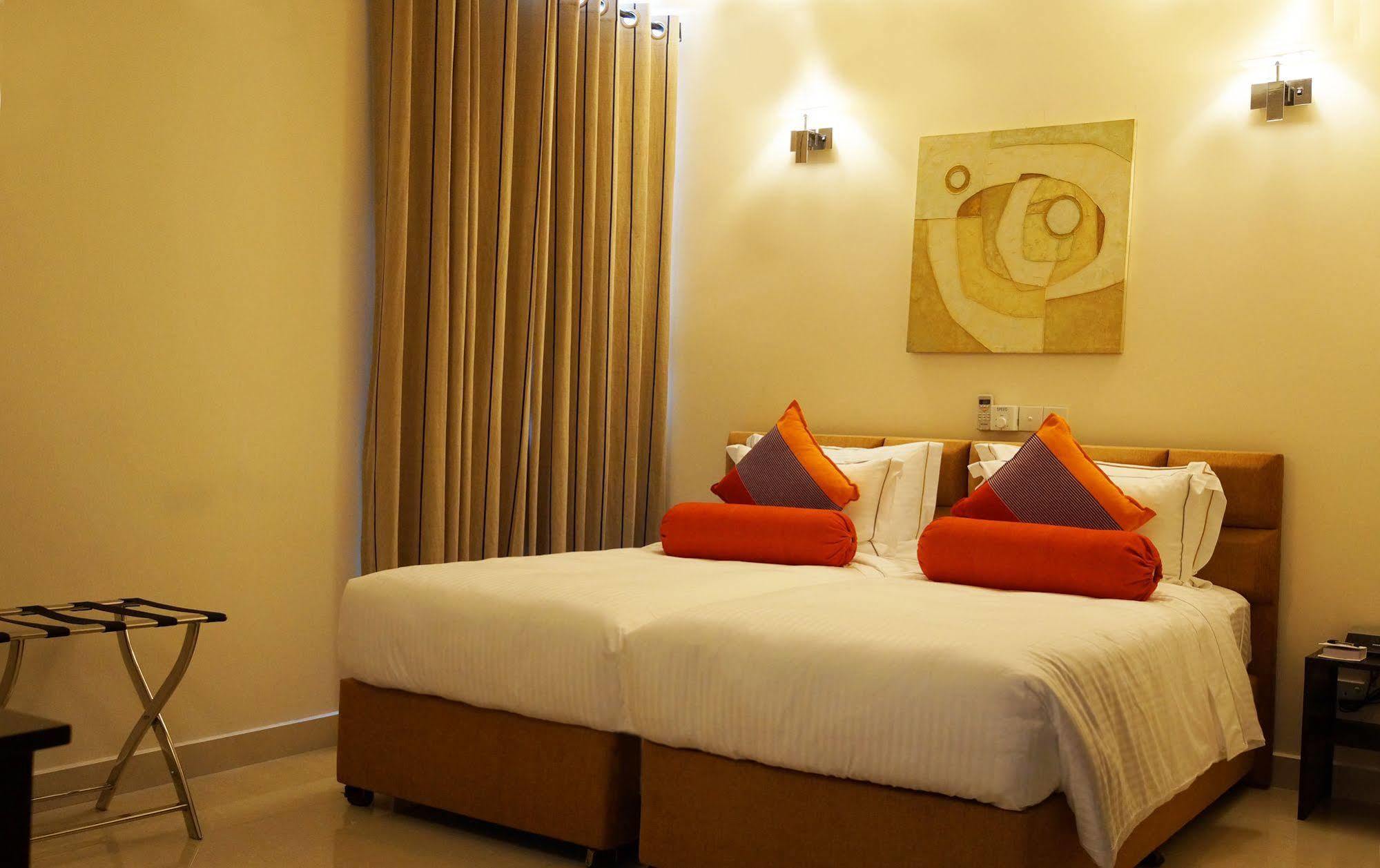 The Penthouse Above Sea Lejlighed Dehiwala-Mount Lavinia Eksteriør billede