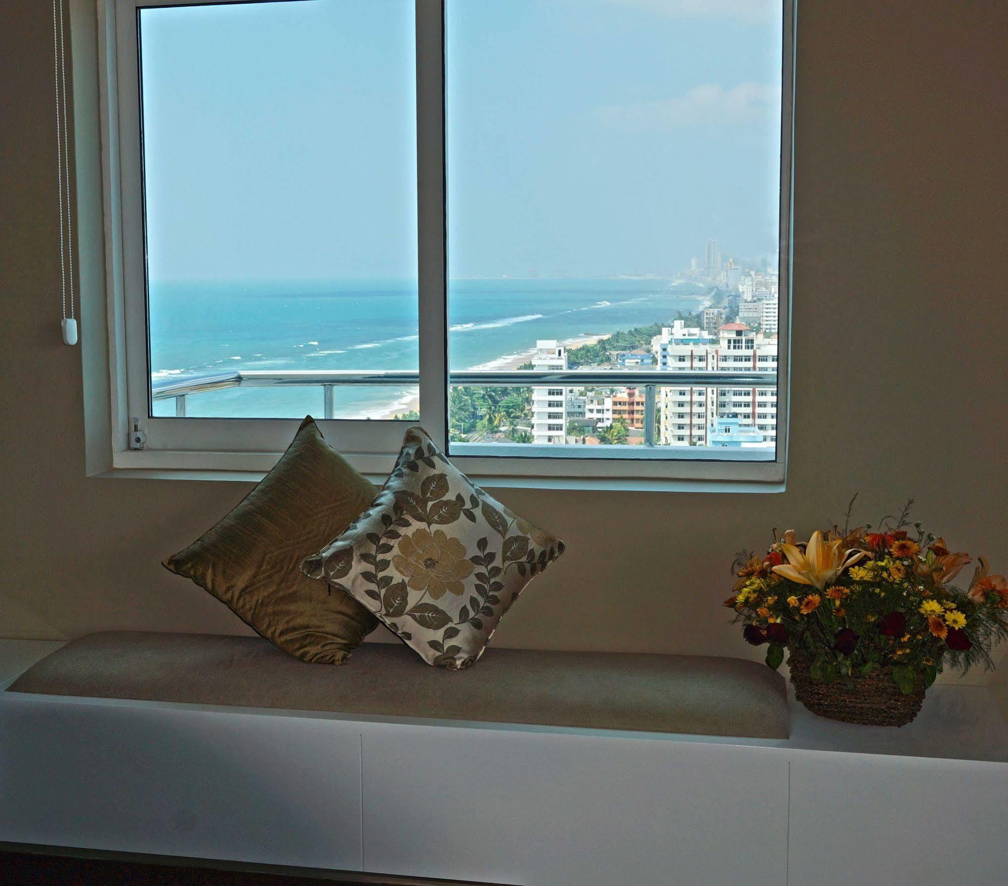 The Penthouse Above Sea Lejlighed Dehiwala-Mount Lavinia Eksteriør billede